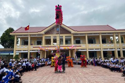 TRUNG THU CÙNG BẠN ĐẾN TRƯỜNG.