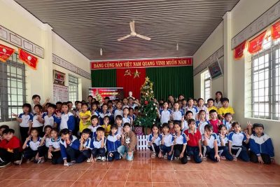 SINH HOẠT CÂU LẠC BỘ TIẾNG ANH THÁNG 12 CHỦ ĐỀ “MERRY CHRISTMAS!”